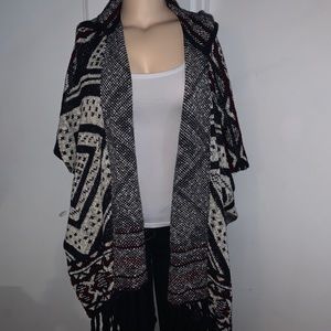 Cute boho sleeveless sweater poncho